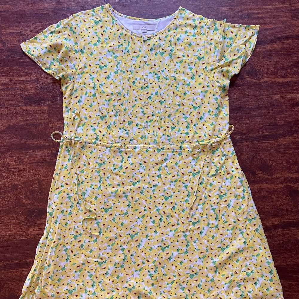 Ann Taylor bright yellow sundress with short sleeved and flower pattern